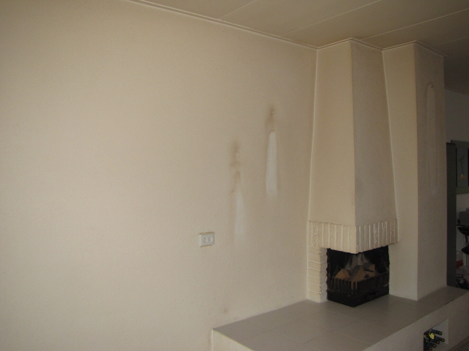 Afbeelding voor: Isoler les taches de nicotine dans un appartement Afbeelding voor: Isoler les taches de nicotine dans un appartement