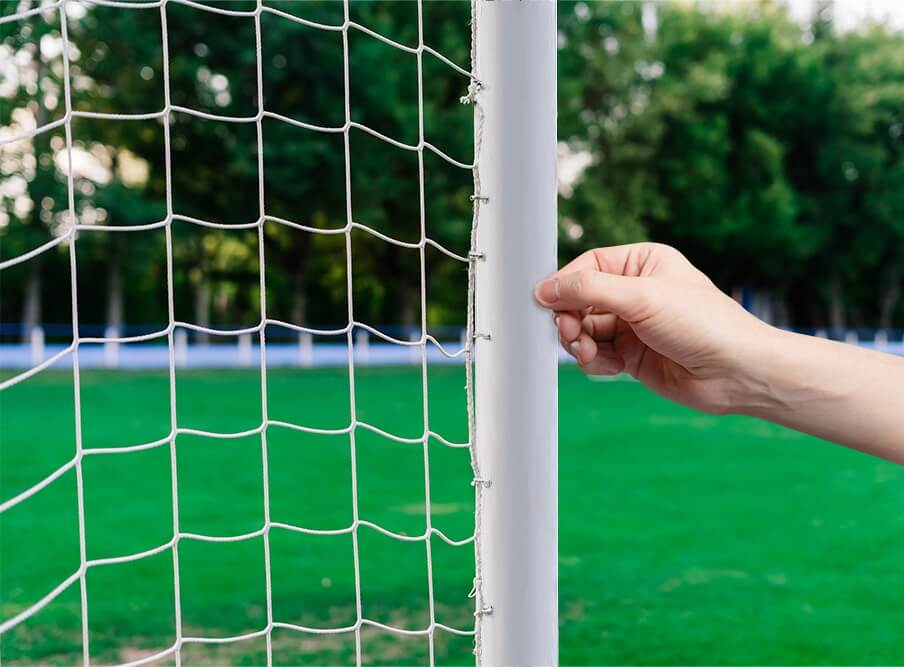 Afbeelding voor: But de football rénové avec Südwest All-Grund Afbeelding voor: But de football rénové avec Südwest All-Grund